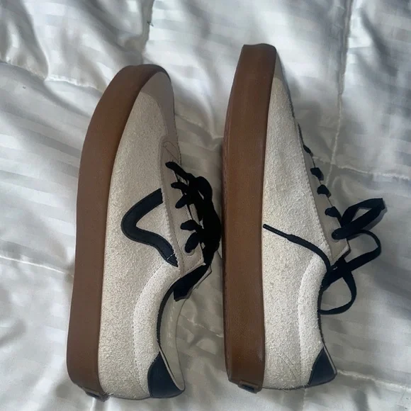 Vans Women's Beige and Black Sneakers - Picture 3 of 5